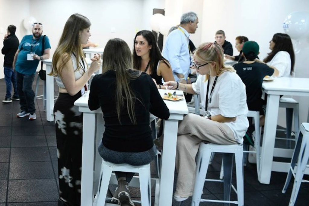 בלו אייס ארנה - מקום מושלם לאירועי חברה, אירועים עסקיים ויום גיבוש באשדוד